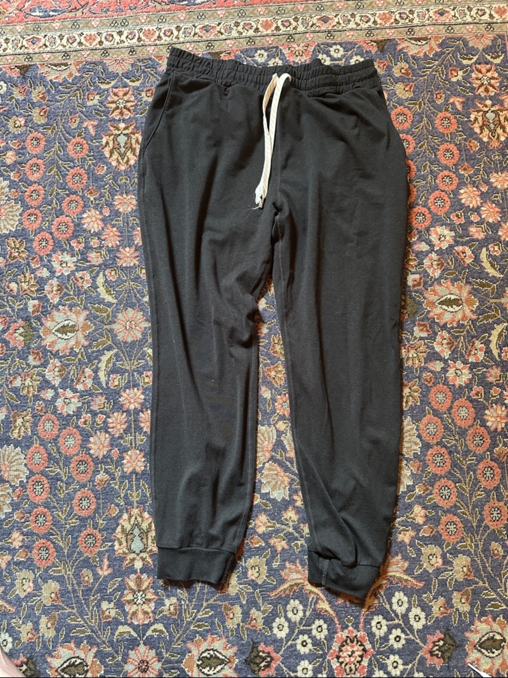 Vuori Performance Jogger Pants Gray Charcoal